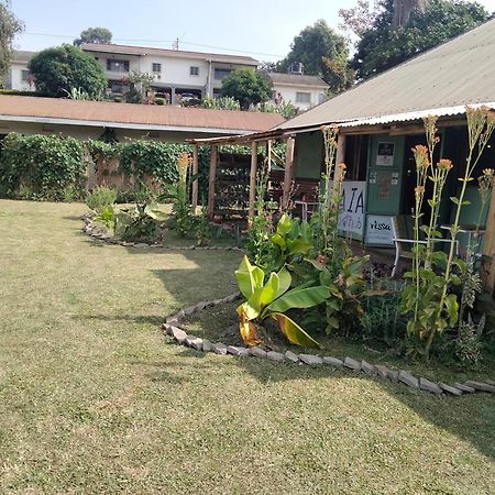 Gaia Eco Hub Bnb Fort Portal Exterior foto