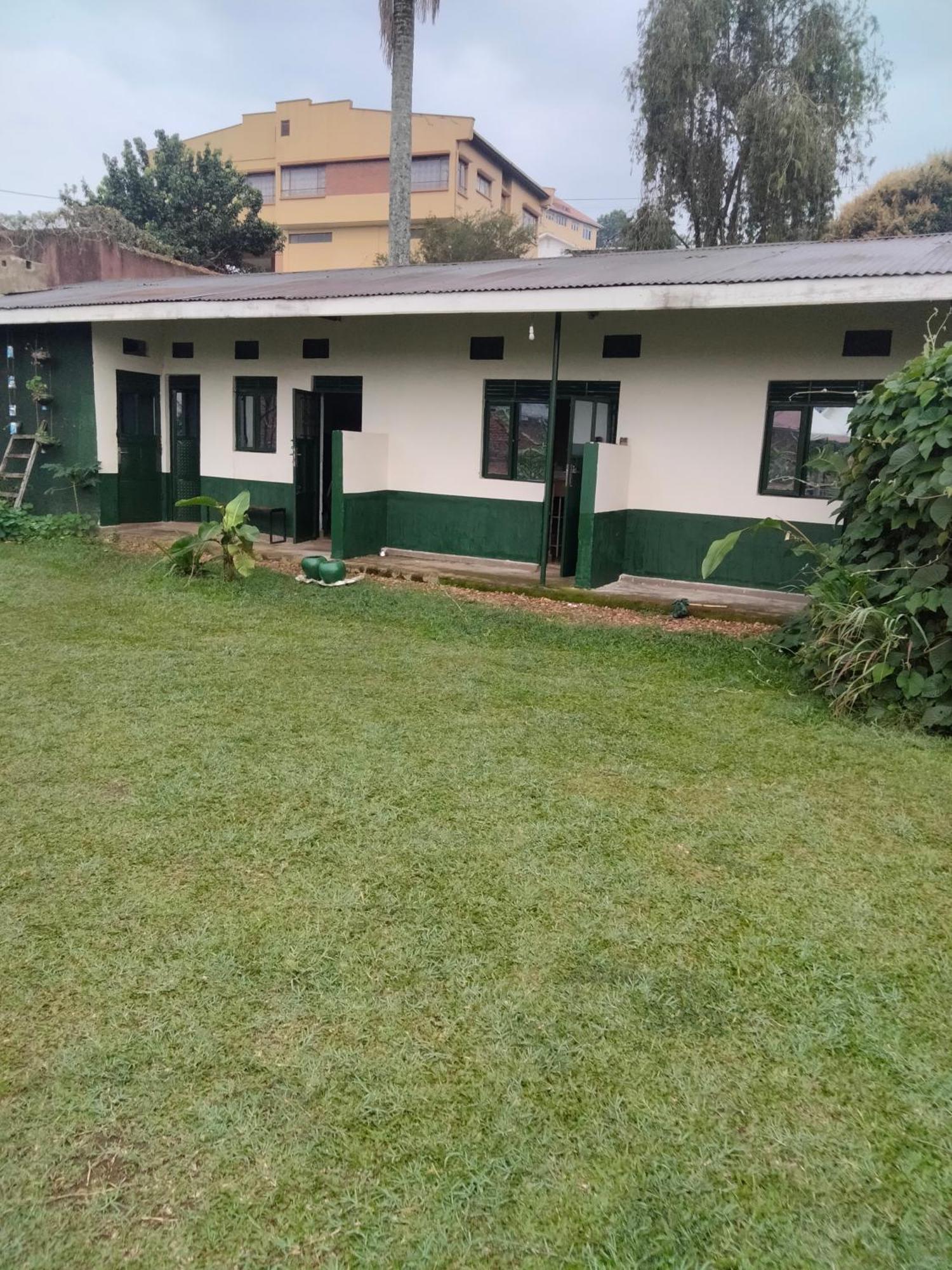 Gaia Eco Hub Bnb Fort Portal Exterior foto